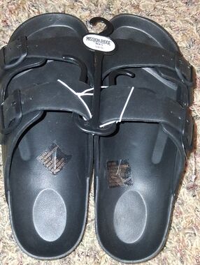 Mission Ridge Men’s Black Dual-Strap Slide Sandals